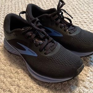 Brooks Transmit 2 Womens running shoes sneakers tennis shoes